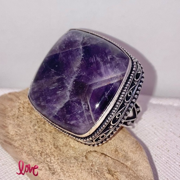 Huge Princess Cut Chevron Amethyst Gemstone Handmade Ring - Picture 5 of 5